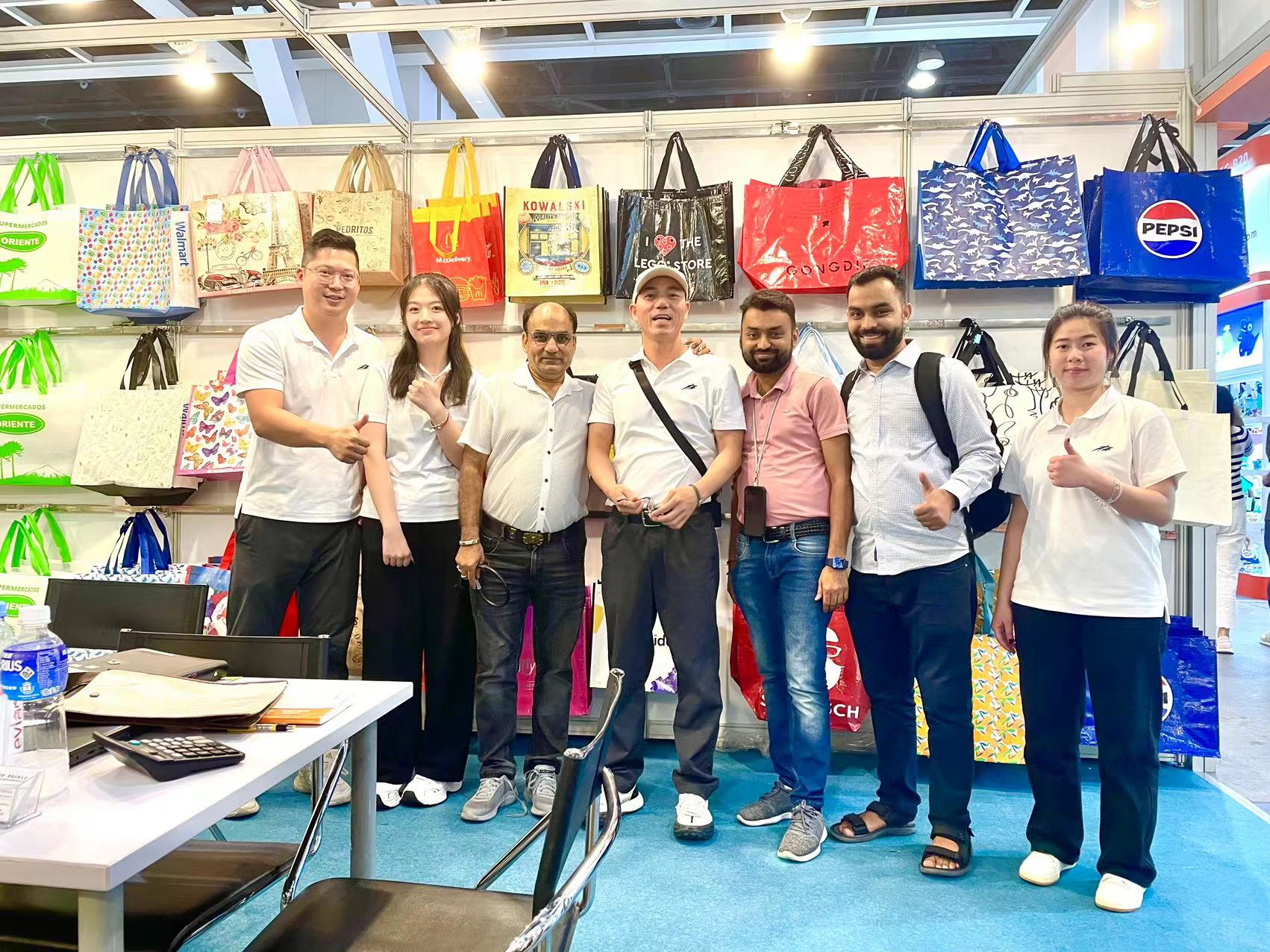 Erronka Parte hartu Hong KONG Gifts & Premium Fa